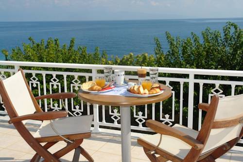 Akráta Greece Hotel