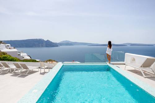 Oia Greece Hotel