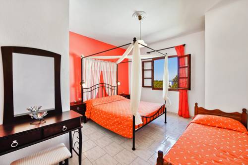 Fira Greece Hotel