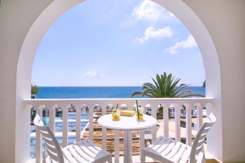 Santorini Greece Hotels